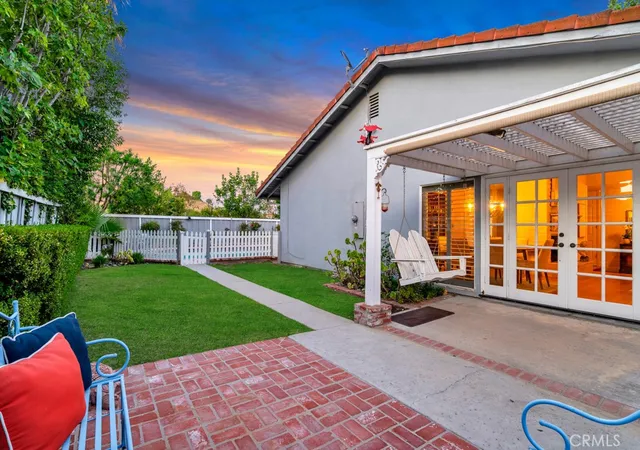 Photo 3 of Sale Pending at 21441 Picasso Pl, Woodland Hills, CA 91364 | MLS# SR26207684 | Listing updated on 2026-09-29