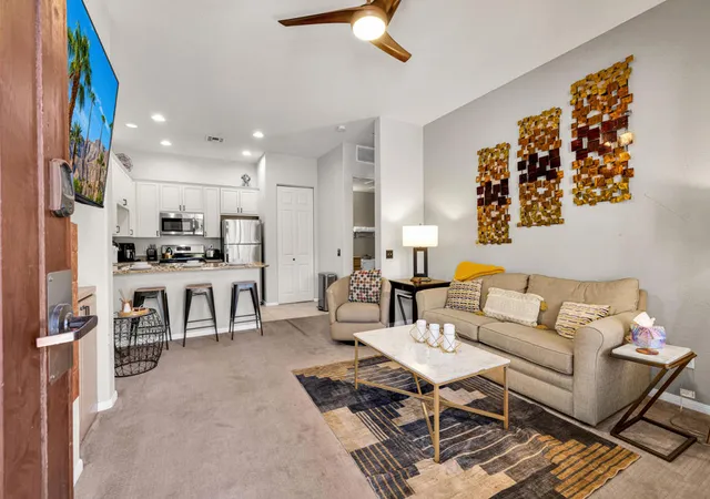 Listing Photo 4 - Condo for sale in building located at 50730 Santa Rosa Plz, La Quinta, CA 92253 - Unit #4