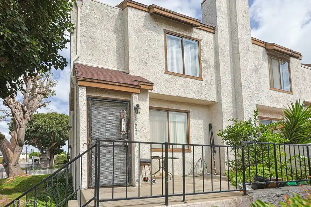 Condo for sale at 8202 Maureen, Midway City, CA 92655 | MLS# PW26206842
