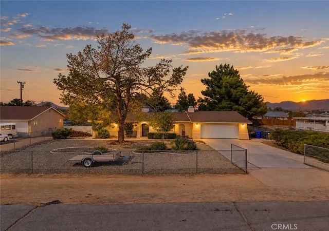 Photo 2 of Sale Pending at 22272 Klickitat Ave, Apple Valley, CA 92307 | MLS# IG26208454 | Listing updated on 2026-10-08