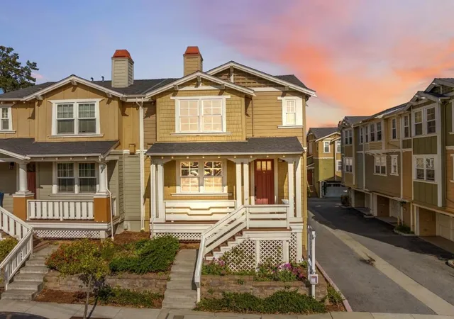 Photo 1 of Townhouse for sale at 252 Cardiff Pl, Santa Cruz, CA 95060 | MLS# ML82061340 | Listing updated on 2026-10-09