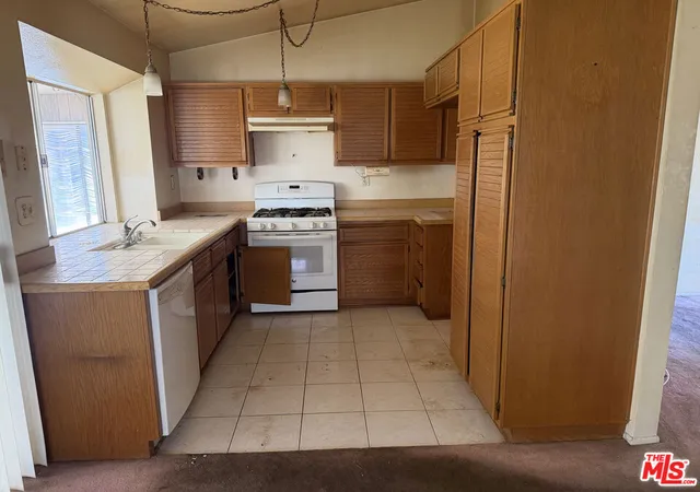 Photo 2 of Single family home for sale at 27854 Crookshank Dr, Santa Clarita, CA 91350 | MLS# 26992443 | Listing updated on 2026-10-02