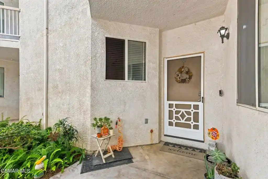 Listing Photo 1 - Condo for sale in 2913 Antonio Dr located at 2913 Antonio Dr, Camarillo, CA 93010 - Unit #104