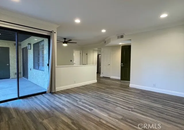 Listing Photo 4 - Condo for sale in building located at 25531 Indian Hl, Laguna Hills, CA 92653 - Unit #E