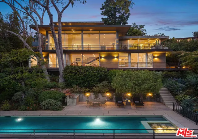 Photo 31 of Single family home for sale at 901 Kenter Way, Los Angeles, CA 90049 | MLS# 26992331 | Listing updated on 2026-10-02