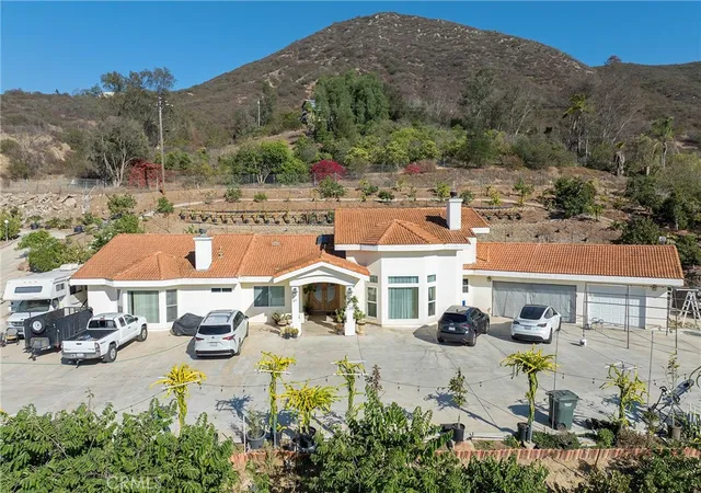 Photo 1 of Single family home for sale at 525 Stewart Cyn, Fallbrook, CA 92028 | MLS# IG26208686 | Listing updated on 2026-10-08