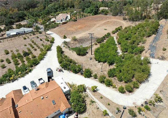Photo 3 of Single family home for sale at 525 Stewart Cyn, Fallbrook, CA 92028 | MLS# IG26208686 | Listing updated on 2026-10-08