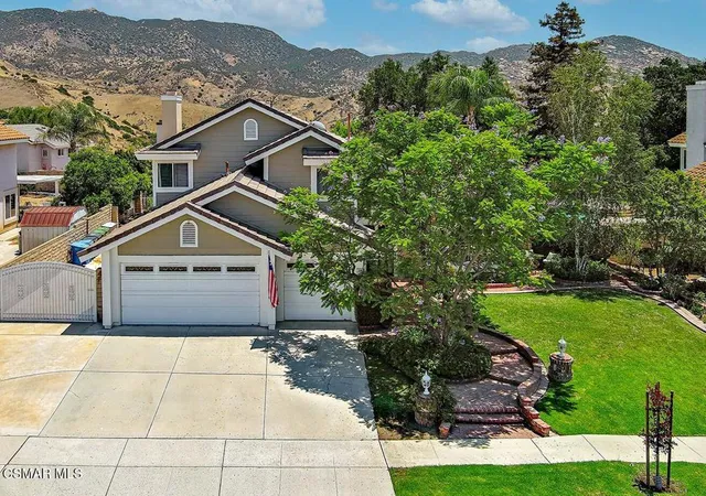 Photo 2 of Single family home for sale at 2990 Klamath Ave, Simi Valley, CA 93063 | MLS# 226004562 | Listing updated on 2026-09-24