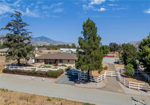 Photo 2 of Sale Pending at 1022 South 22nd, Banning, CA 92220 | MLS# IG26207136 | Listing updated on 2026-10-09