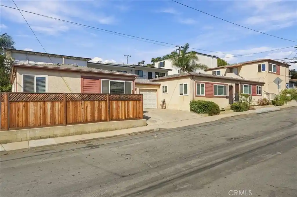 Photo 1 of House for sale at 411 E Franklin, El Segundo, CA 90245 | MLS# SB26202814 | Listing updated on 2026-10-28