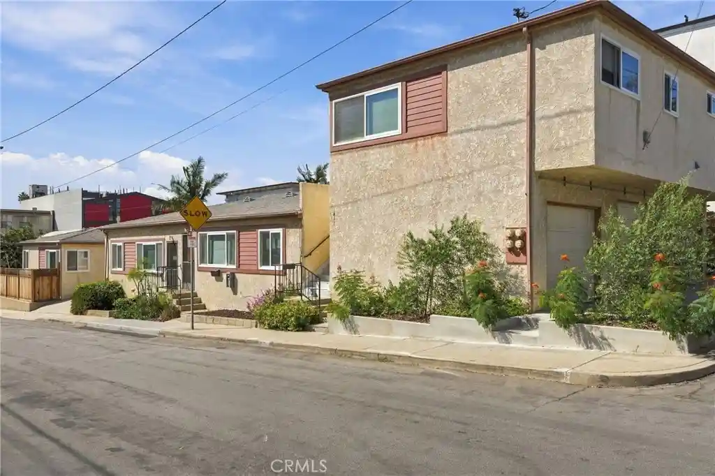 Photo 2 of House for sale at 411 E Franklin, El Segundo, CA 90245 | MLS# SB26202814 | Listing updated on 2026-10-28