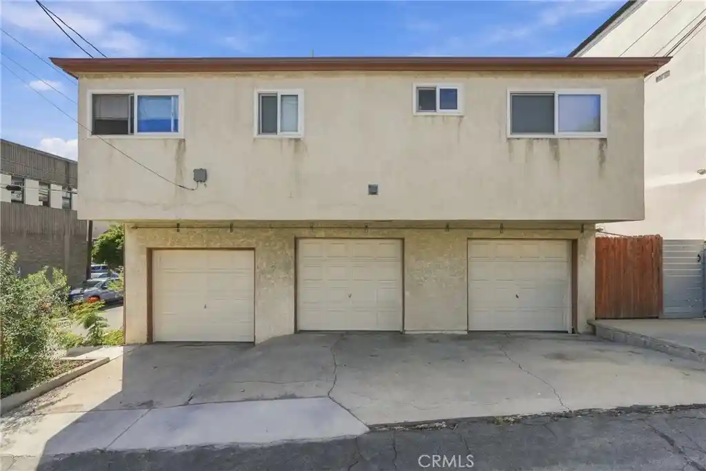 Photo 3 of House for sale at 411 E Franklin, El Segundo, CA 90245 | MLS# SB26202814 | Listing updated on 2026-10-28