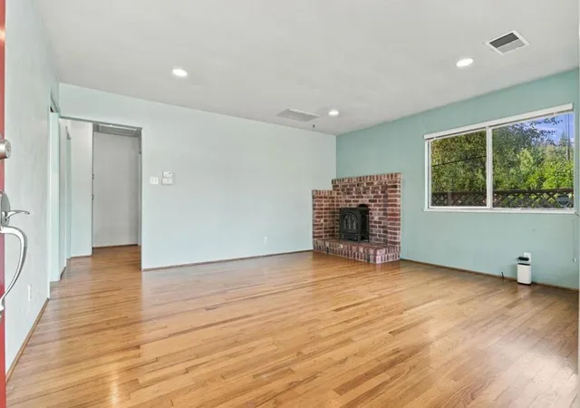 Photo 3 of Single family home for sale at 6005 Valley Dr, Felton, CA 95018 | MLS# ML82062490 | Listing updated on 2026-10-02