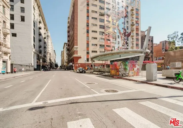 Listing Photo 4 - Condo for sale in building located at 312 W 5Th St, Los Angeles, CA 90013 - Unit #1112