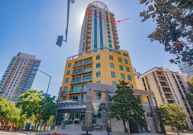 Listing Photo 4 - Condo for sale in building located at 801 Ash St, San Diego, CA 92101 - Unit #1701