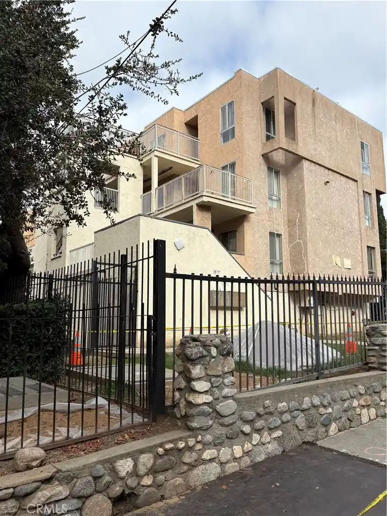 Photo 1 of Multi family home for sale at 1095 N Raymond, Pasadena, CA 91103 | MLS# SR26208085 | Listing updated on 2026-10-16