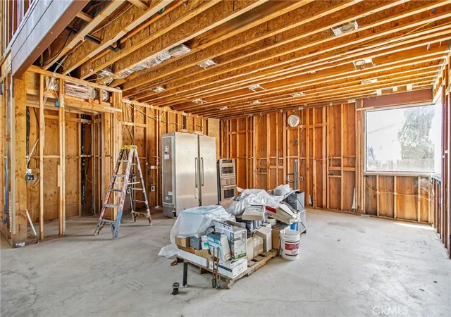 Photo 3 of Single family home for sale at 22661 Cvs View St, Canyon Lake, CA 92587 | MLS# SW26208810 | Listing updated on 2026-09-25