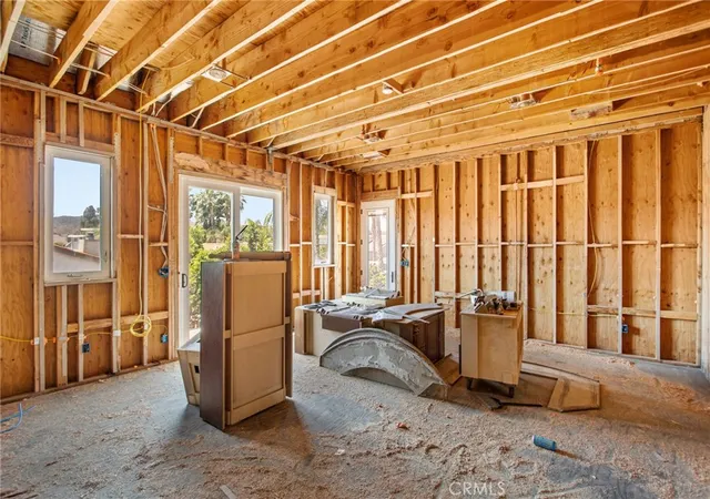 Photo 4 of Single family home for sale at 22661 Cvs View St, Canyon Lake, CA 92587 | MLS# SW26208810 | Listing updated on 2026-09-25