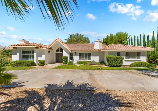 Photo 4 of Single family home for sale at 41901 Calle Clarita, Lancaster, CA 93536 | MLS# SR26207357 | Listing updated on 2026-09-25