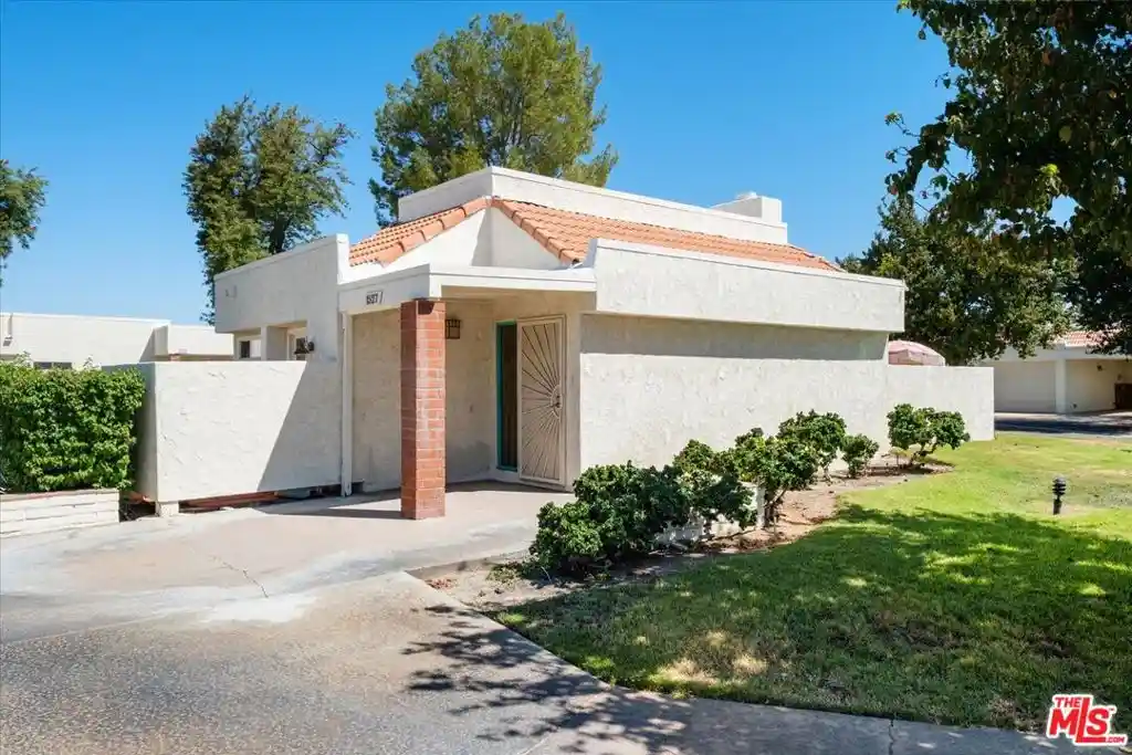 Photo 1 of Condo for sale at 1527 Spyglass Plz, Palm Springs, CA 92264 | MLS# 26991253 | Listing updated on 2026-10-13