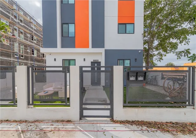 Photo 2 of Multi family home for sale at 1598 West 36th, Los Angeles, CA 90018 | MLS# OC26208867 | Listing updated on 2026-09-25