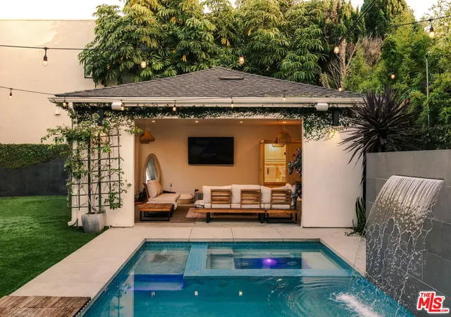 Photo 3 of Single family home for sale at 3207 Thatcher Ave, Marina Del Rey, CA 90292 | MLS# 26991419 | Listing updated on 2026-10-10