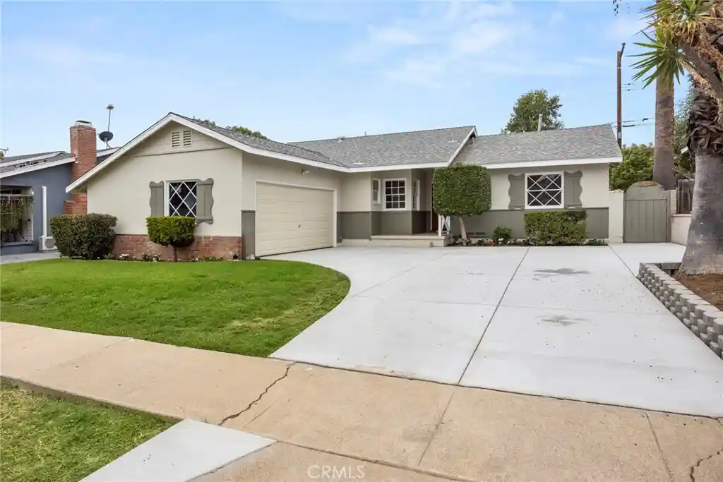 Photo 1 of Single family home for sale at 401 N Colfax, La Habra, CA 90631 | MLS# PW26207915 | Listing updated on 2026-10-28