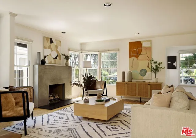 Photo 4 of Sale Pending at 2429 26th Street, Santa Monica, CA 90405 | MLS# 26991391 | Listing updated on 2026-10-04