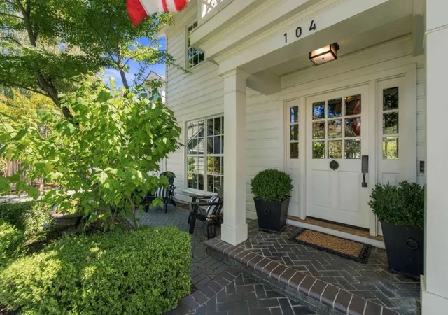 Photo 2 of Single family home for sale at 104 Bella Vista Ct, Los Gatos, CA 95032 | MLS# ML82062515 | Listing updated on 2026-10-10