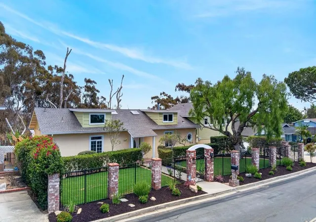 Photo 2 of Sale Pending at 2939 Mesa Dr, Oceanside, CA 92054 | MLS# NDP2608928 | Listing updated on 2026-10-06