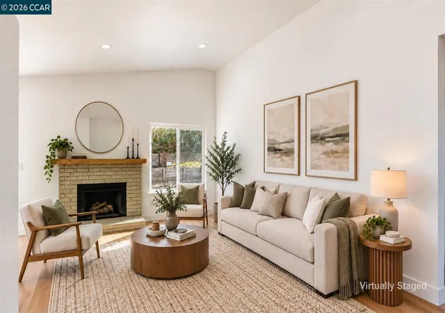 Photo 3 of Single family home for sale at 301 Maude Ct, Oakley, CA 94561 | MLS# 41149302 | Listing updated on 2026-10-07