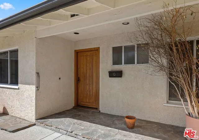 Photo 3 of Sale Pending at 22521 Haynes St, West Hills, CA 91307 | MLS# 26992457 | Listing updated on 2026-10-09