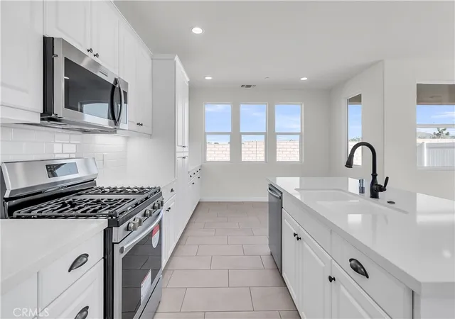 Photo 3 of Sale Pending at 56675 Clubhouse, Yucca Valley, CA 92284 | MLS# IV26204507 | Listing updated on 2026-09-25