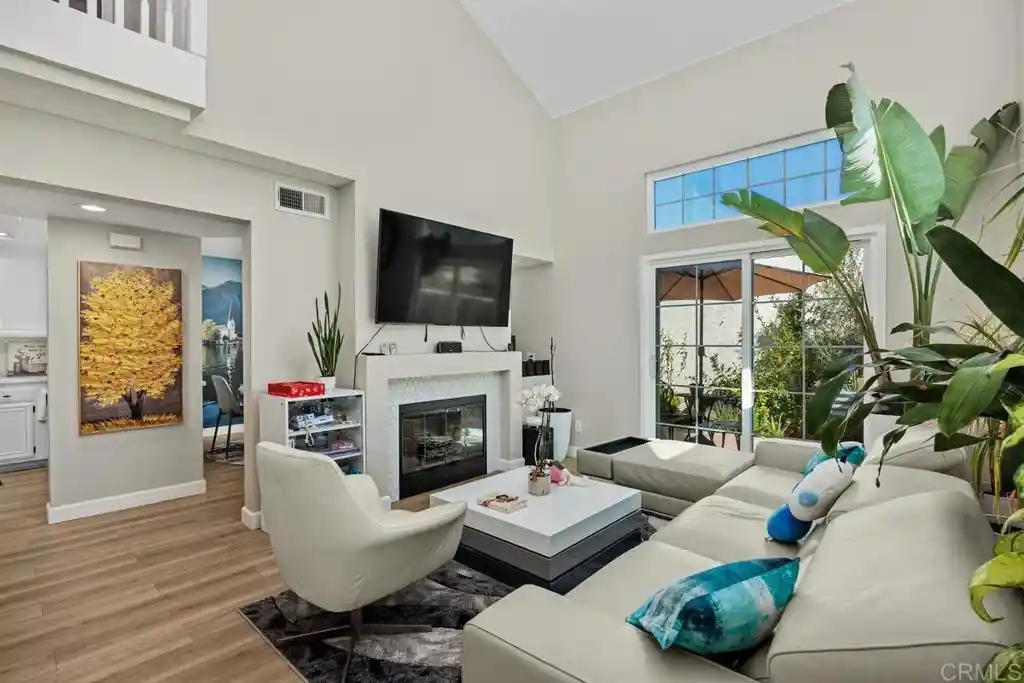 Listing Photo 1 - Condo for sale in 730 Breeze Hl Rd located at 730 Breeze Hl Rd, Vista, CA 92081 - Unit #230