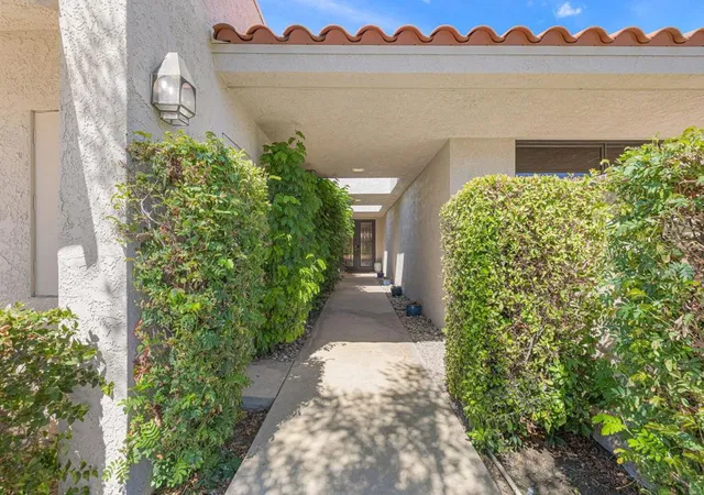 Photo 3 of Single family home for sale at 1 Rutgers Ct, Rancho Mirage, CA 92270 | MLS# 219153185DA | Listing updated on 2026-10-07