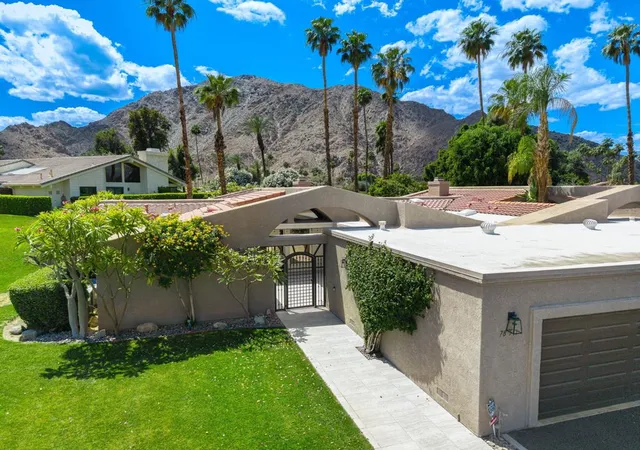 Photo 3 of Condo for sale at 78511 Yavapa, Indian Wells, CA 92210 | MLS# 219153186DA | Listing updated on 2026-09-27