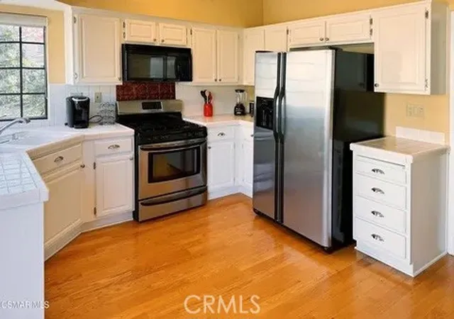 Photo 3 of Townhouse for sale at 240 Country Clb, Simi Valley, CA 93065 | MLS# SR26208945 | Listing updated on 2026-09-26
