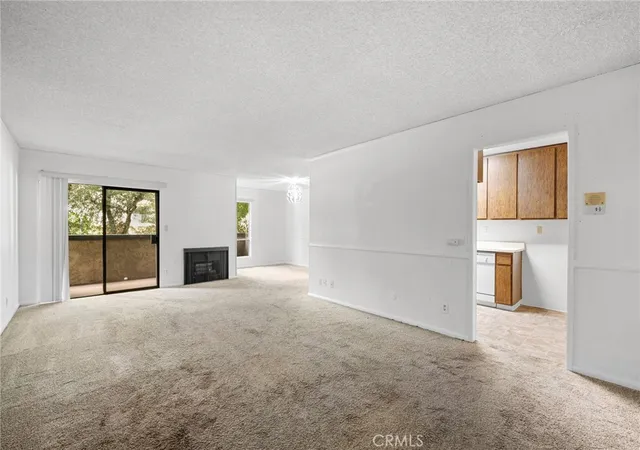 Listing Photo 5 - Condo for sale in building located at 320 E Stocker, Glendale, CA 91207 - Unit #107