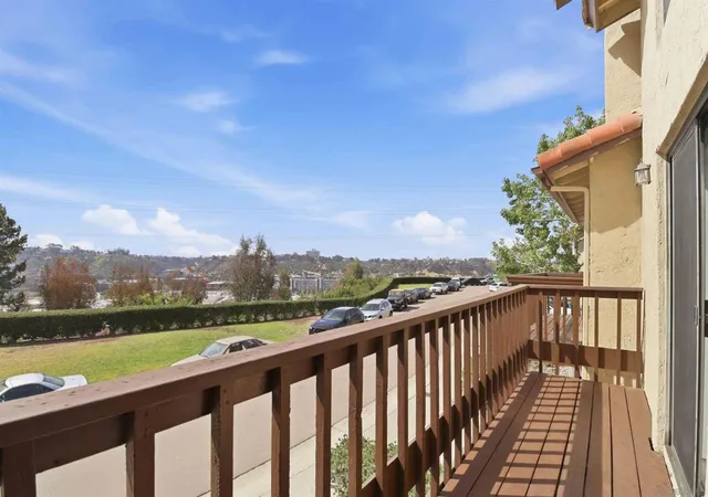 Townhouse for sale at 6862 Camino Berdecio, San Diego, CA 92111 | MLS# 260023375SD