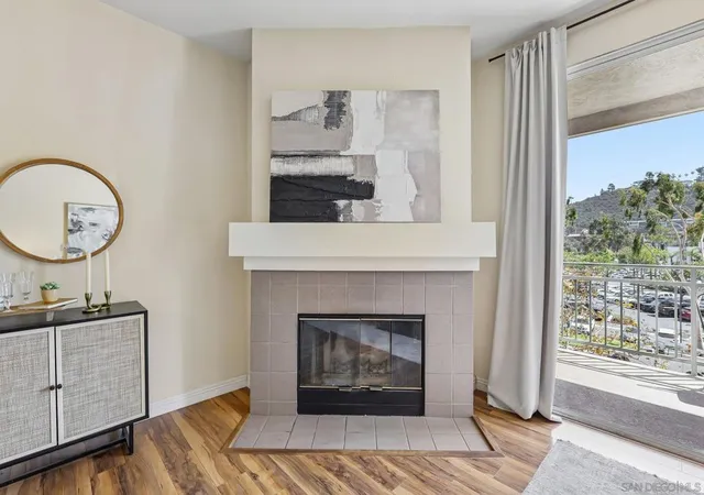 Listing Photo 3 - Condo for sale in building located at 2020 Camino De La Reina, San Diego, CA 92108 - Unit #2302