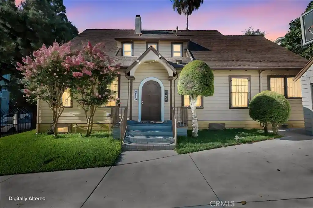 Single family home for sale at 428 Hoover, Los Angeles, CA 90020 | MLS# DW26209207