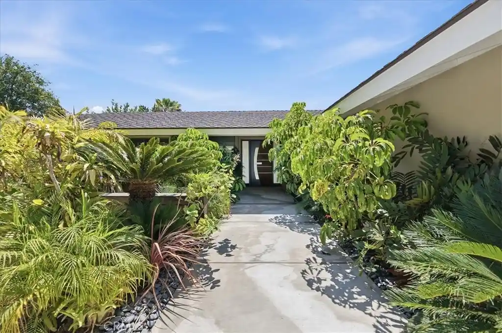 Photo 1 of Single family home for sale at 931 Rancho Cir, Fullerton, CA 92835 | MLS# IV26208150 | Listing updated on 2026-10-25