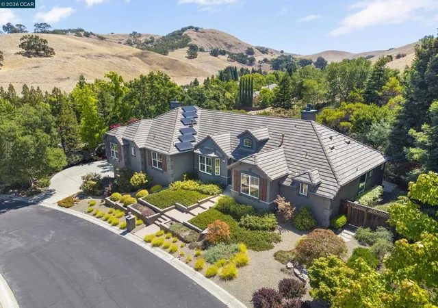 Photo 1 of Single family home for sale at 115 Byerley Ct, Alamo, CA 94507 | MLS# 41149346 | Listing updated on 2026-10-01