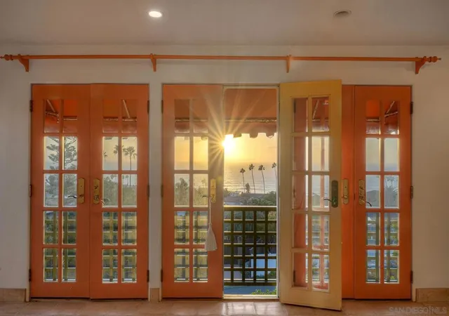 Photo 2 of Sale Pending at 1029 Cornish Dr, San Diego, CA 92107 | MLS# 260023390SD | Listing updated on 2026-10-08