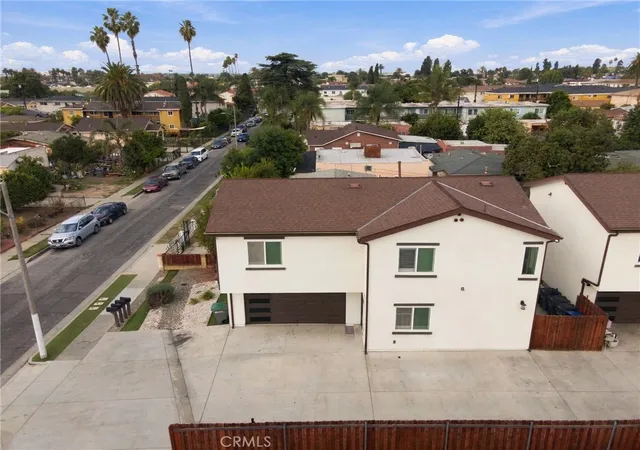 Photo 4 of Single family home for sale at 3405 Elizabeth, Lynwood, CA 90262 | MLS# IG26209228 | Listing updated on 2026-09-25