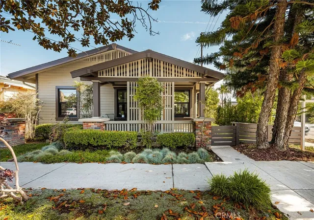 Photo 2 of Sale Pending at 377 Ximeno Ave, Long Beach, CA 90814 | MLS# OC26202133 | Listing updated on 2026-10-09