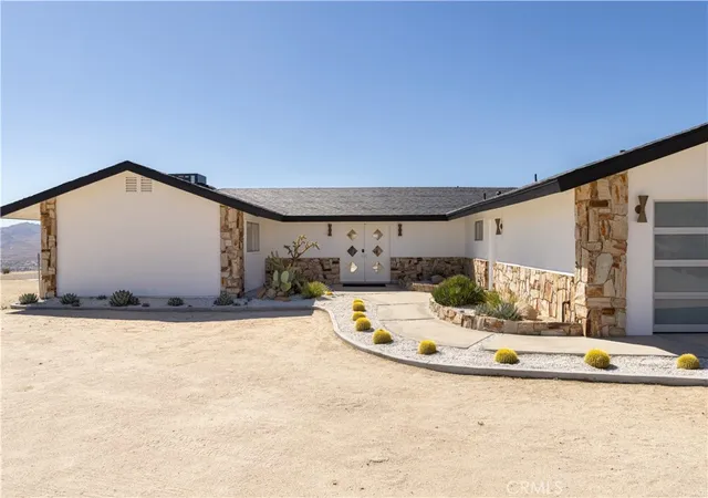 Photo 3 of Single family home for sale at 57044 Juarez Ct, Yucca Valley, CA 92284 | MLS# JT26208271 | Listing updated on 2026-10-04