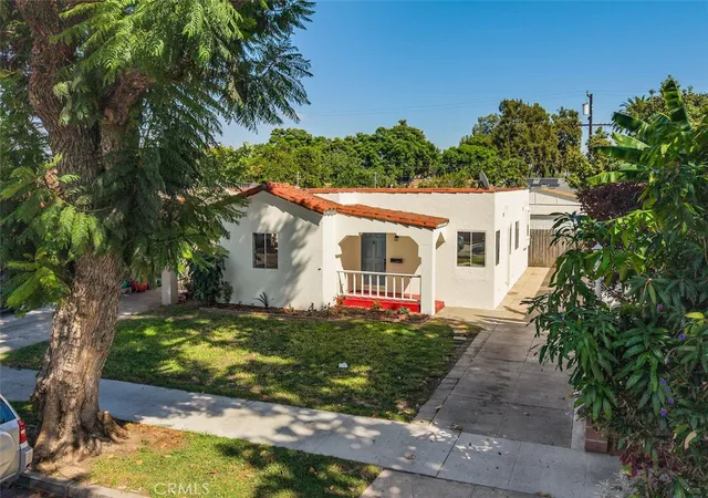 Photo 2 of Sale Pending at 2672 Adriatic Ave, Long Beach, CA 90810 | MLS# PW26208861 | Listing updated on 2026-10-12