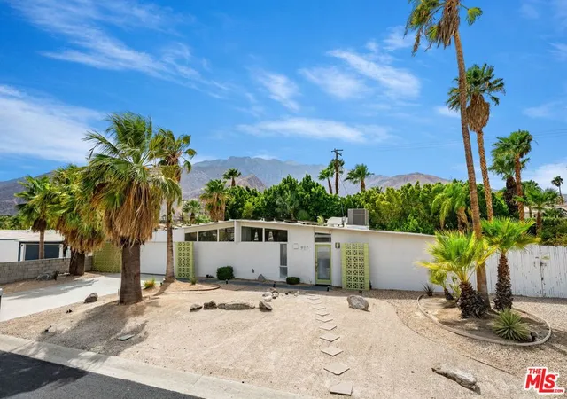 Photo 3 of Single family home for sale at 2875 E Wyman Dr, Palm Springs, CA 92262 | MLS# 26992777 | Listing updated on 2026-09-29