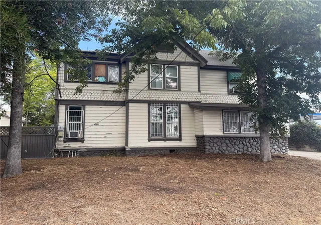 Multi family home for sale at 125 W Orange Grv, Pomona, CA 91768 | MLS# IG26209162